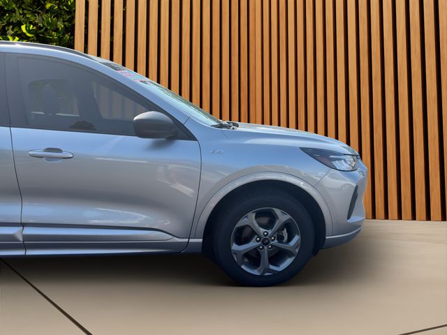 2023 FORD ESCAPE ST-LINE • AWD • ECOBOOST CLEAN CARFAX • 1 OWNER HEATED SEATS • HEATED STEERING WHEEL • REMOTE START • FORD CO-PILOT360 Thumbnail