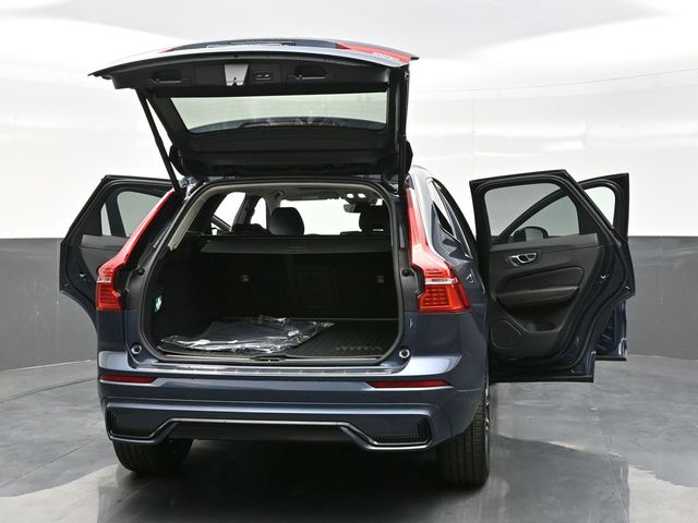 2025 Volvo XC60  photo