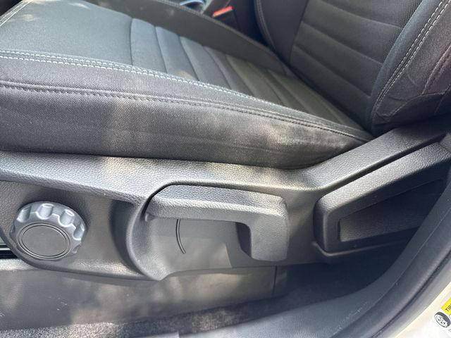 Used 2023 White Ford XLT image 30