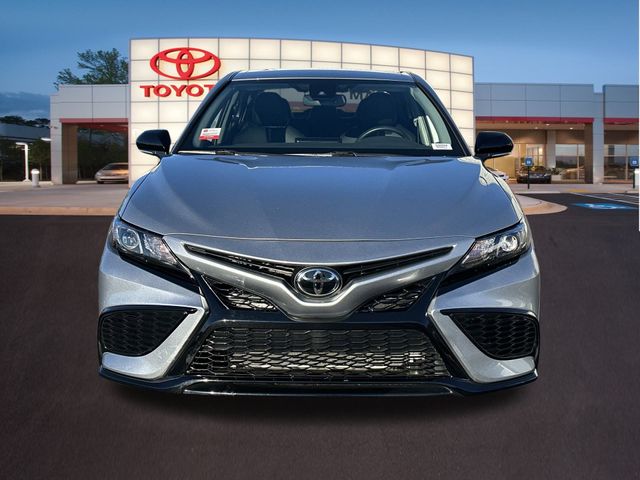 2023 Toyota Camry SE 24