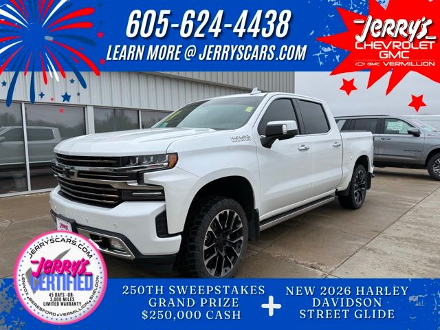 White (Iridescent Pearl Tricoat) 2020 Chevrolet Silverado 1500 High Country Crew Cab 4WD Pickup Truck Four-Wheel Drive Automatic