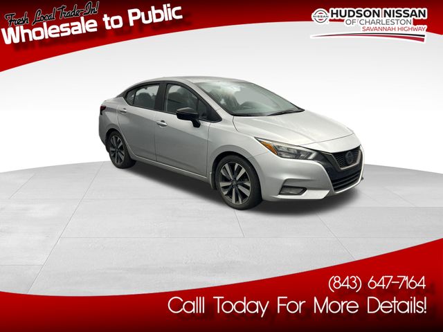 2020 Brilliant Silver Metallic Nissan Versa 1.6 SR FWD Sedan