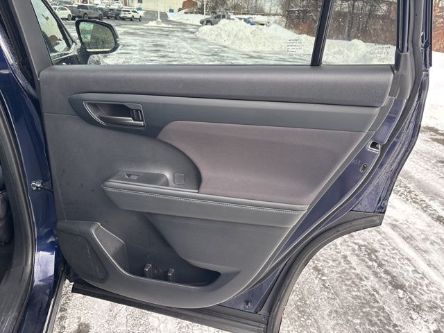 used 2021 Toyota Highlander car, priced at $29,979