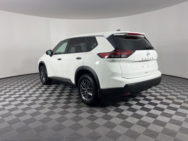 2025 Nissan Rogue S 8