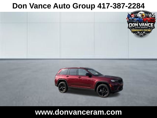 Velvet Red Pearlcoat 2025 Jeep Grand Cherokee Altitude 4WD SUV / Crossover Four-Wheel Drive 8-Speed Automatic