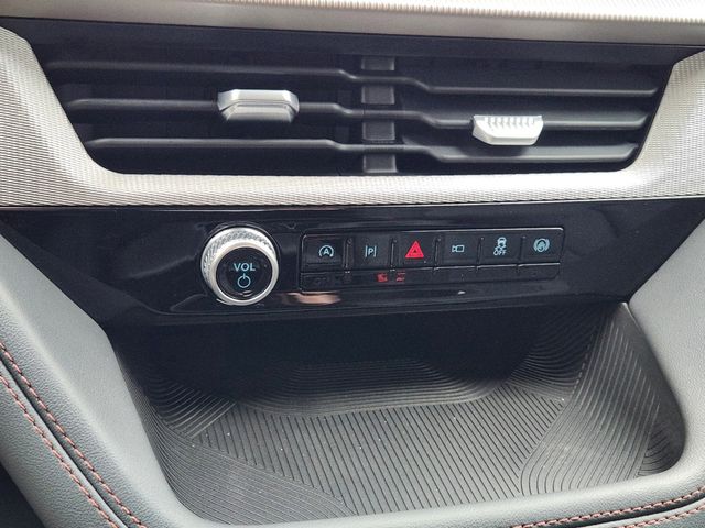 2025 Ford Explorer Active photo