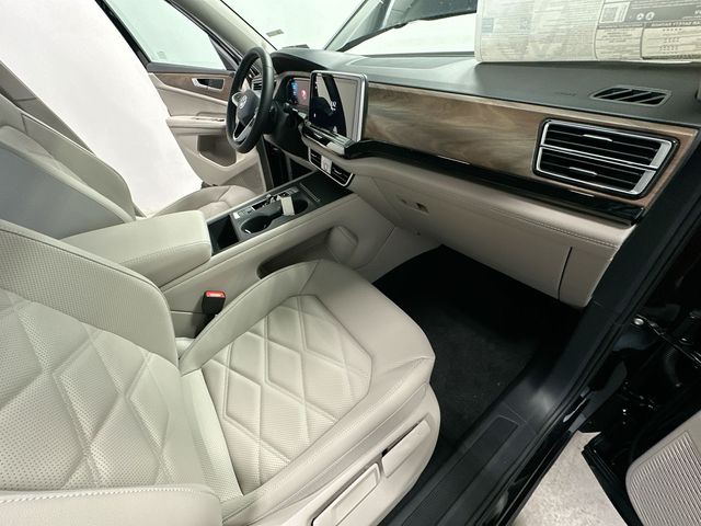 2026 Volkswagen Atlas 2.0T SE Black at South Hills CDJR