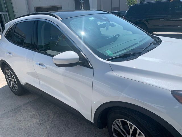 Used 2020 White Ford SEL image 2