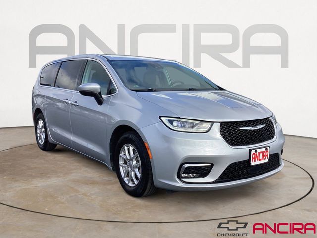 Used Car 2023 Chrysler Pacifica  Touring L For Sale Under $25,000 In San Antonio, Texas