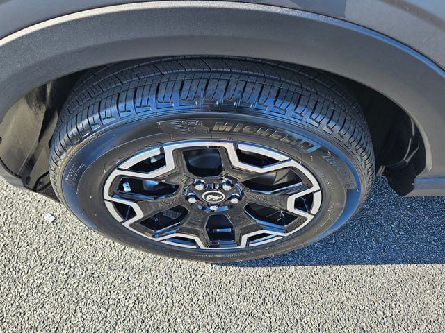 New 2026 Gray Ford Outer Banks image 10