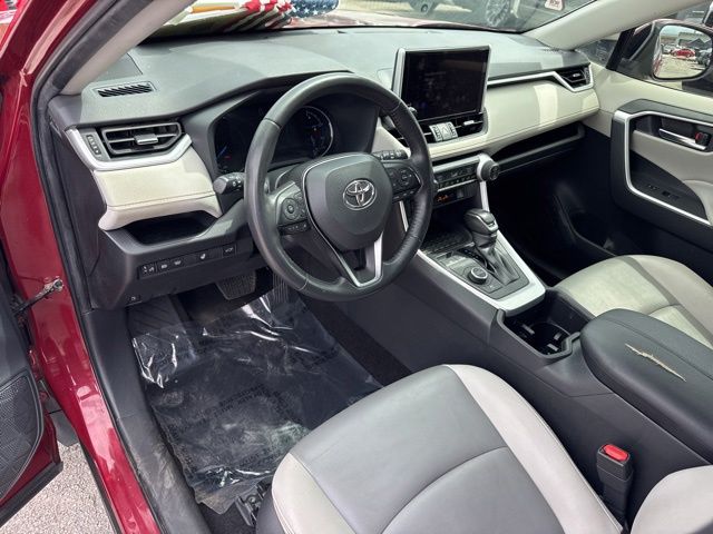 2024 Toyota RAV4 XLE Premium - Photo 10