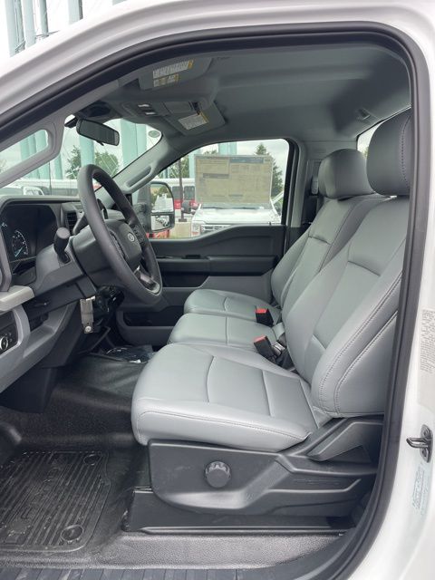 2025 Ford F-550 Super Duty 