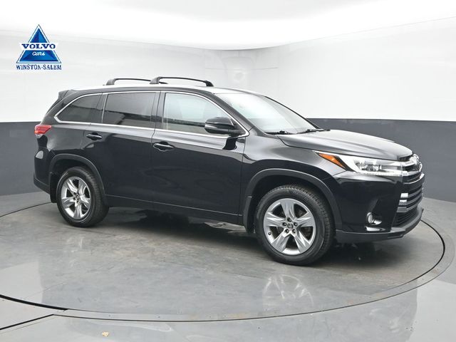 Midnight Black Metallic 2017 Toyota Highlander Limited AWD SUV / Crossover All-Wheel Drive 8-Speed Automatic