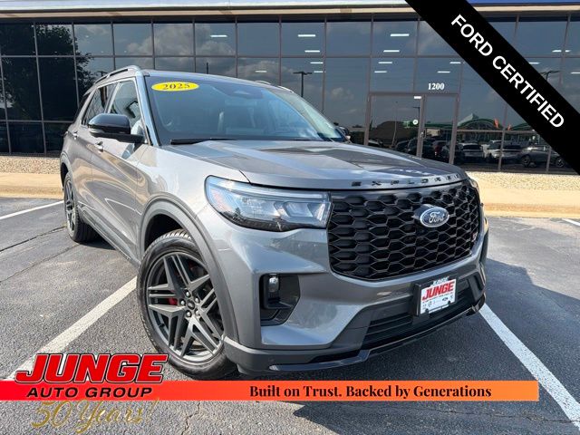 2025 Ford Explorer ST AWD