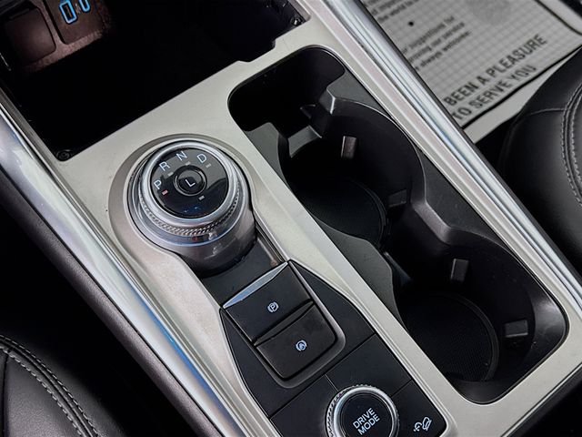 2023 Ford Explorer XLT photo