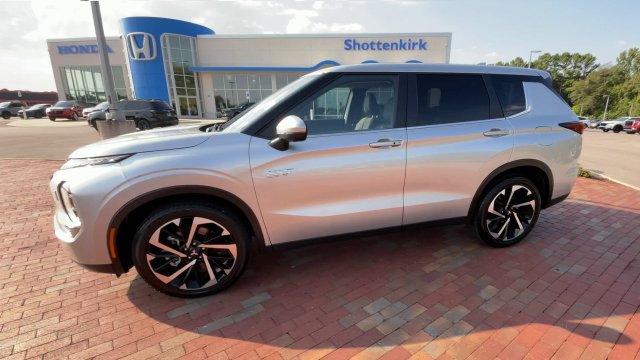 Used 2025 Mitsubishi Outlander PHEV SUV
