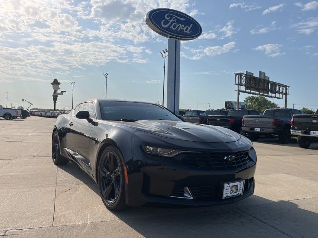 Used 2021 Chevrolet Camaro 1LT with VIN 1G1FB1RS6M0111813 for sale in Kansas City