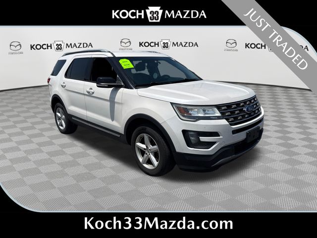 White Platinum Clearcoat Metallic 2016 Ford Explorer SUV / Crossover All-Wheel Drive 6-Speed Automatic