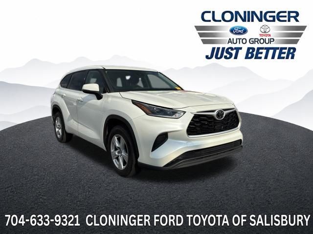 White (Blizzard Pearl) 2021 Toyota Highlander SUV / Crossover Front-Wheel Drive 8-Speed Automatic
