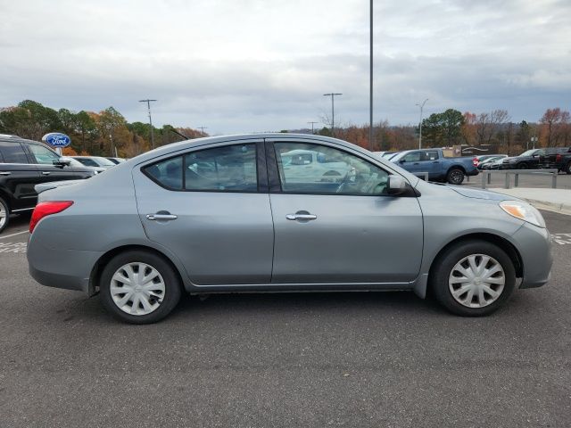 2014 Nissan Versa 1.6 SV 7