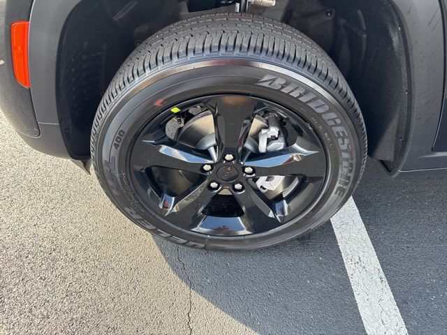 New 2025 Black Jeep Altitude X image 15