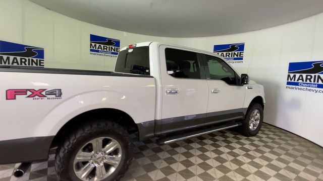 View vehicle photo 2