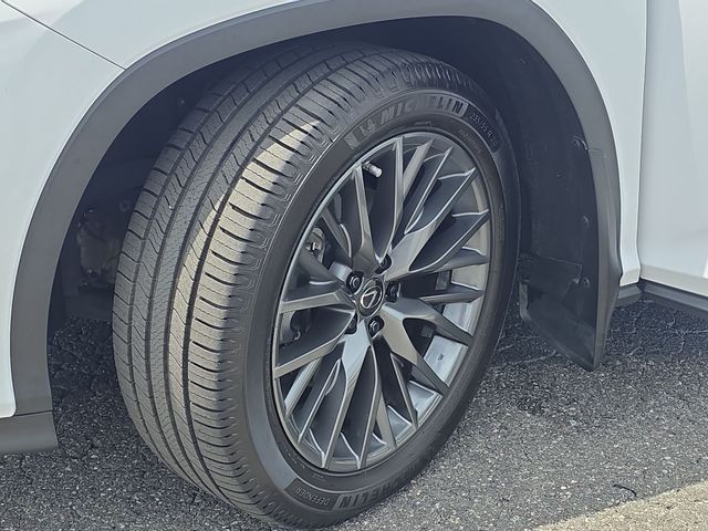 Used 2022 White Lexus 450h F Sport image 34