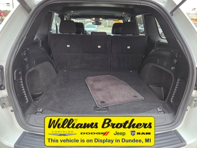 2019 Jeep Grand Cherokee Upland Edition - Bright White Clearcoat exterior view 16