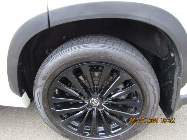 used 2023 Toyota Highlander car, priced at $37,999