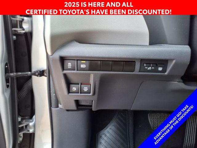 2024 Toyota Sienna Limited photo