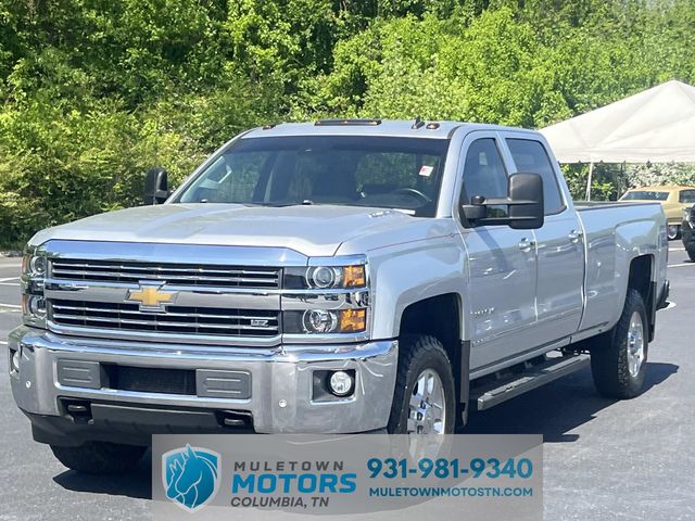 Silver Ice Metallic 2015 Chevrolet Silverado 3500HD LTZ Crew Cab RWD Pickup Truck 4X2 6-Speed Automatic
