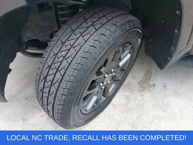 Used 2022 Black Toyota Platinum image 31