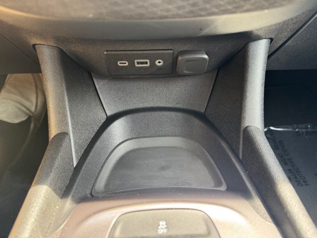 Used 2020 White Chevrolet RS image 26