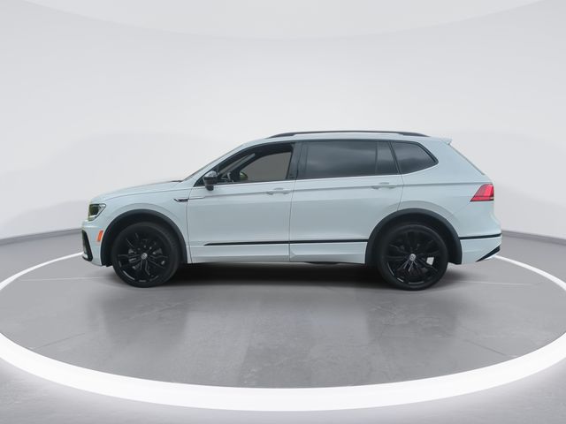 Used 2021  Volkswagen 2.0T SE R-Line Black image 5