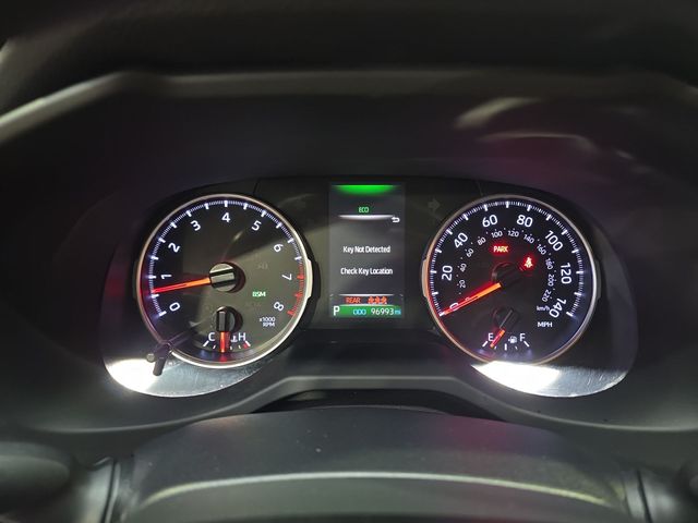 Used 2019 Silver Toyota XLE image 20