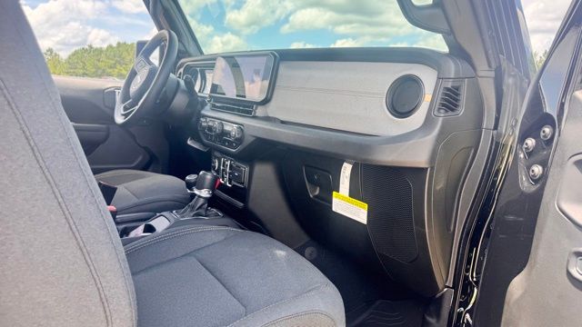 new 2025 Jeep Gladiator car, priced at $33,237