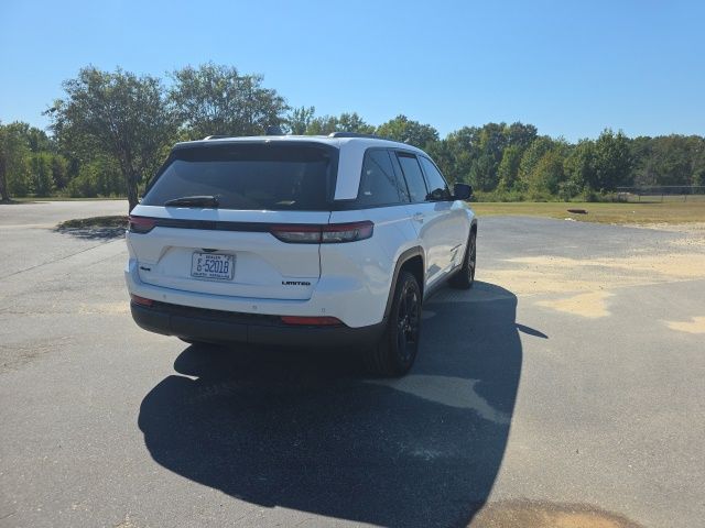 Used 2023 White Jeep Limited image 6