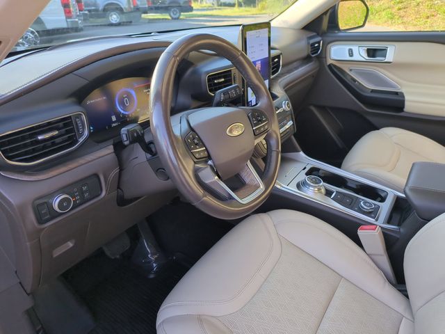 Used 2020 Black Ford Platinum image 16
