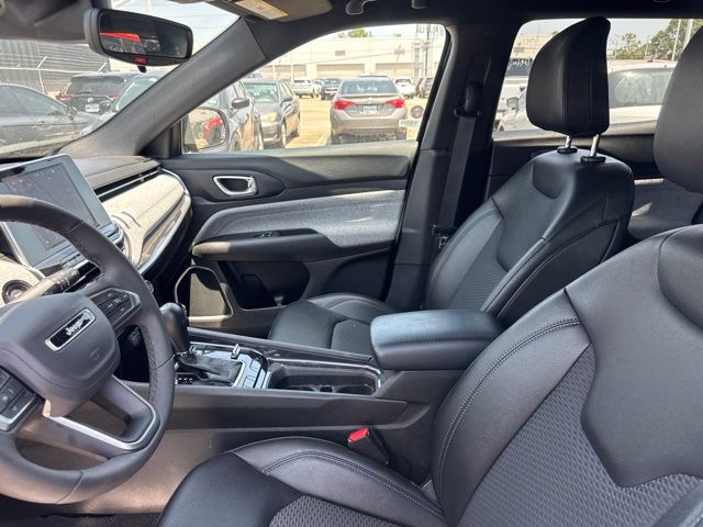 2025 Jeep Compass Latitude Black at Community Toyota