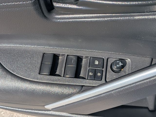 2024 Toyota Corolla Cross - Image 16