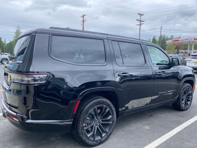 New 2024 Diamond Black Jeep Series II image 5