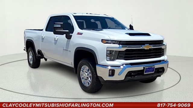 2024 Chevrolet Silverado HD LT 4WD Crew Cab Standard Box's photo
