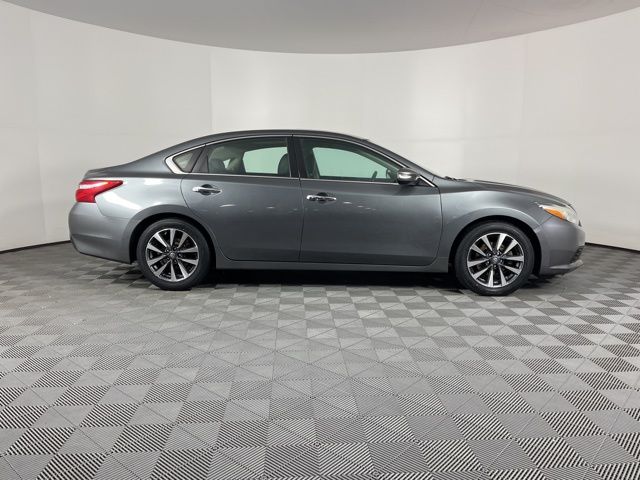 2017 Nissan Altima 2.5 SL 11