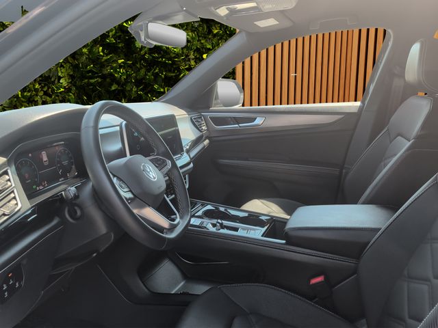 2024 VOLKSWAGEN ATLAS CROSS SPORT SE • 2.0L TURBO • FWD CLEAN CARFAX • 1 OWNER PANORAMIC SUNROOF • APPLE CARPLAY • ADAPTIVE CRUISE • BLIND SPOT MONITOR Thumbnail