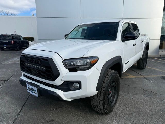 Super White 2016 Toyota Tacoma Double Cab V6 SR5 4WD Pickup Truck Four-Wheel Drive 6-Speed Automatic