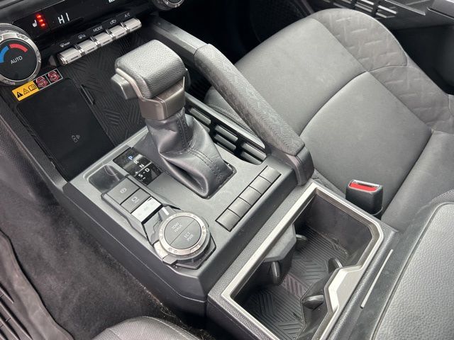 2024 Toyota Tacoma SR5 - Photo 24