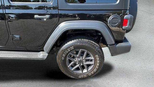 Used 2024 Black Jeep Sport S image 37