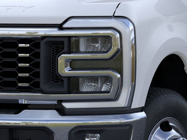 New 2026 White Ford Lariat image 18
