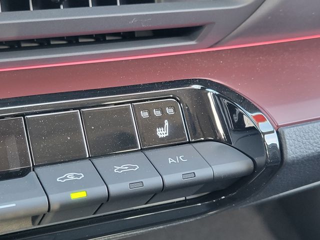2026 Toyota Prius Plug-in Hybrid XSE - Photo 13