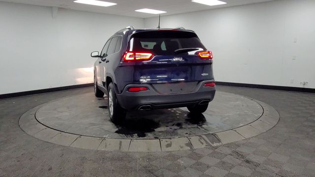 2016 – Jeep – Cherokee